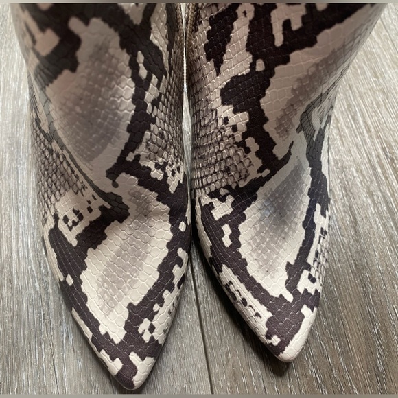 Madden Girl Snake Print Ankle Booties Pointed Toe Primpp/Prim02J1 Size 7 - Picture 6 of 16